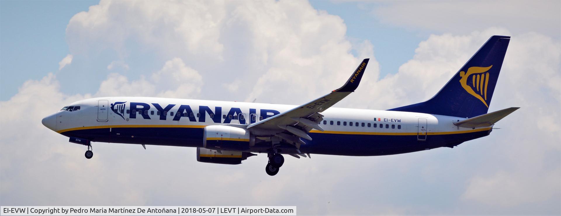 EI-EVW, 2012 Boeing 737-8AS C/N 40318, Foronda - Vitoria-Gasteiz - Euskadi - España