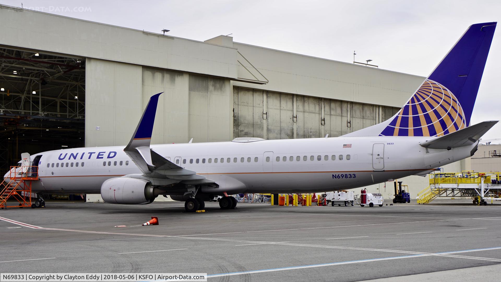 N69833, 2014 Boeing 737-924/ER C/N 44565, SFO 2018.