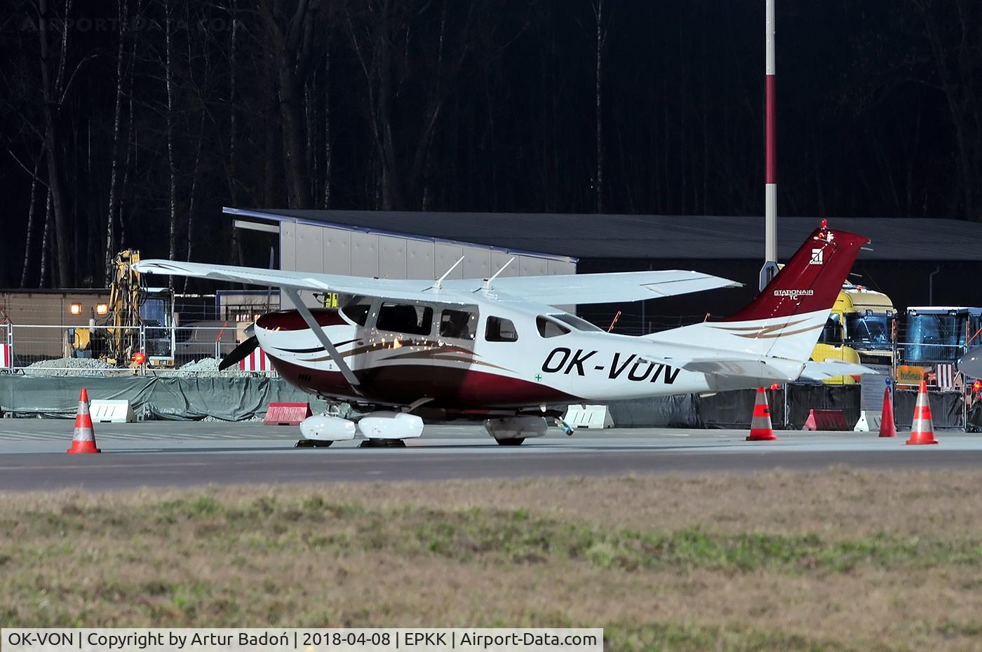 OK-VON, Cessna T206H TC Turbo Stationair C/N T20608636, Private