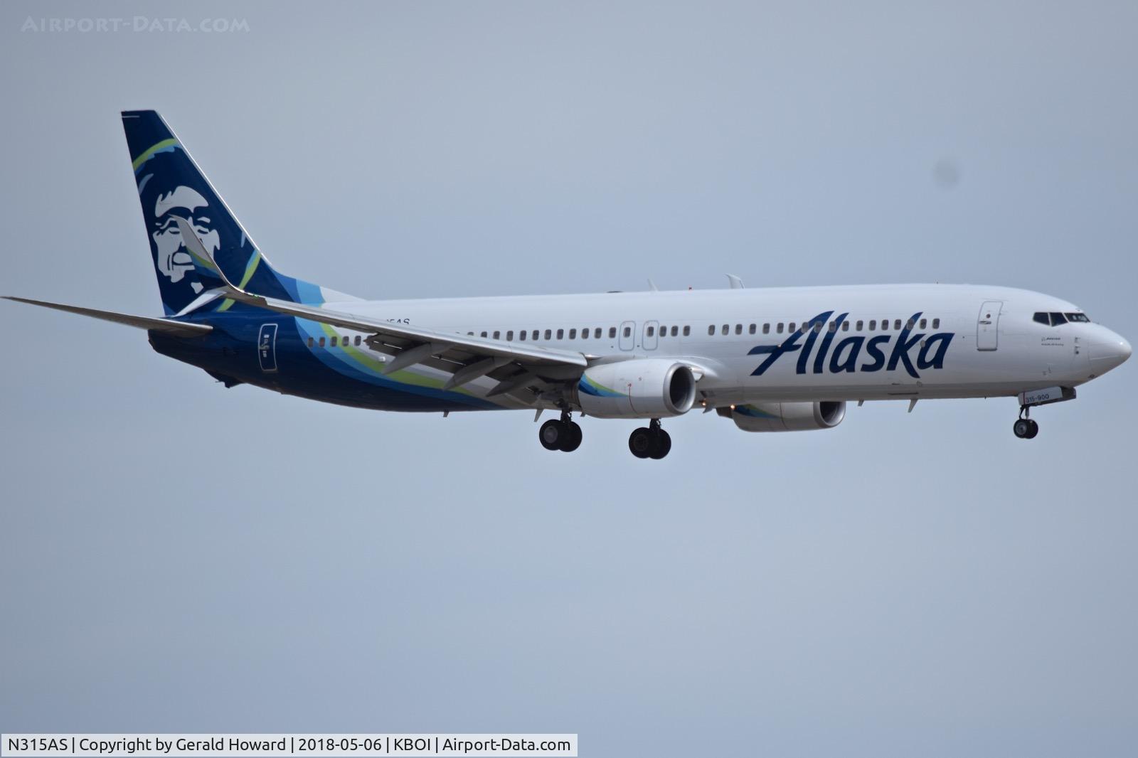 N315AS, 2002 Boeing 737-990 C/N 30019, On final for RWY 10L.
