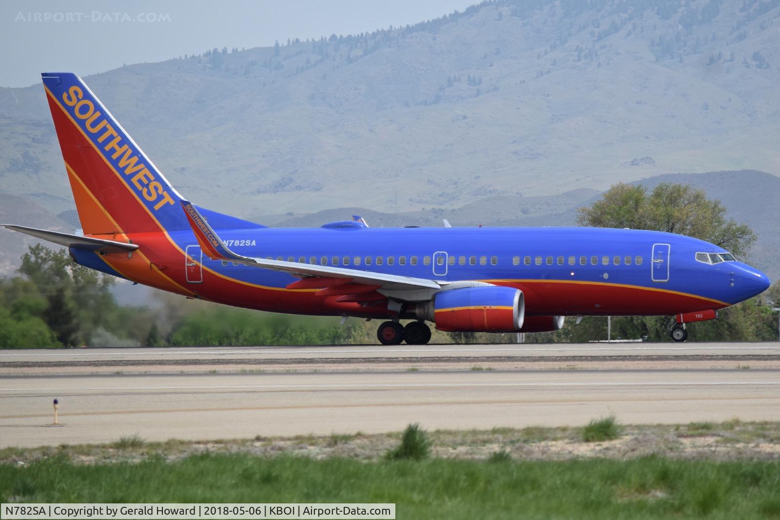 N782SA, 2000 Boeing 737-7H4 C/N 29808, Take off run on RWY 10L.