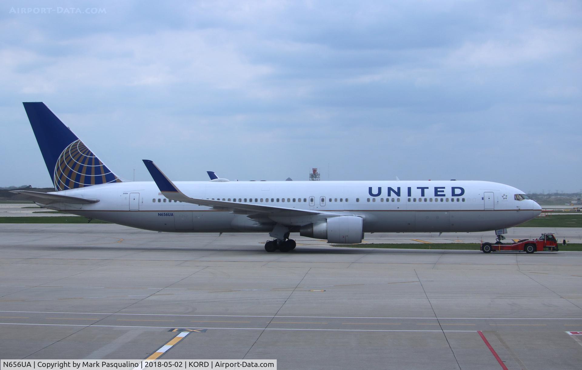 N656UA, 1992 Boeing 767-322 C/N 25394, Boeing 767-300