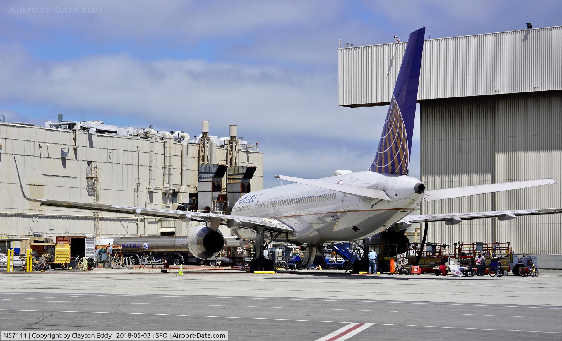 N57111, 1994 Boeing 757-224 C/N 27301, SFO 2018.