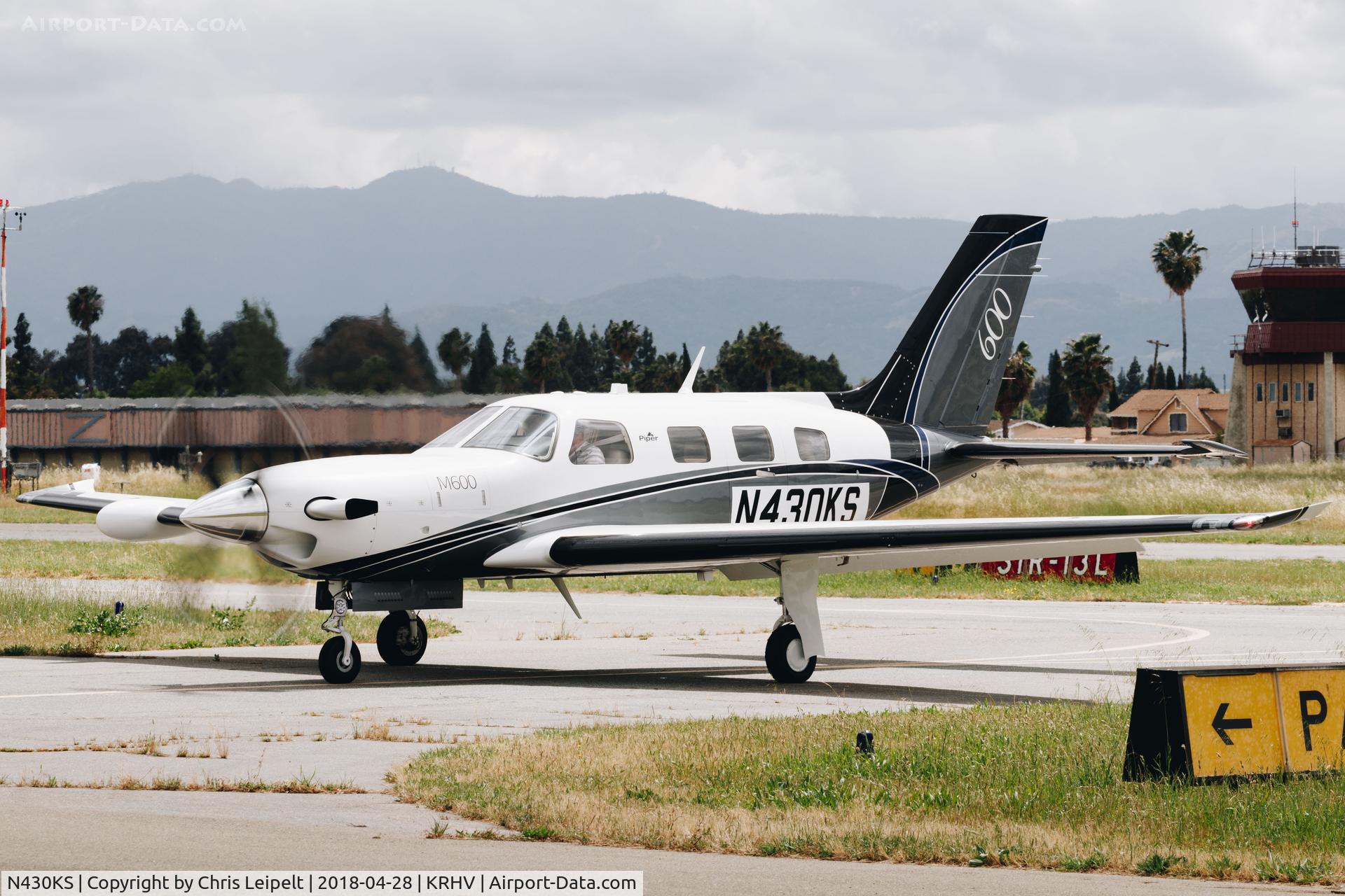 N430KS, 2016 Piper PA-46-600TP (M600) C/N 4698021, Brand new 2016 Piper M600 taxing in at Reid Hillview Airport, San Jose, CA.