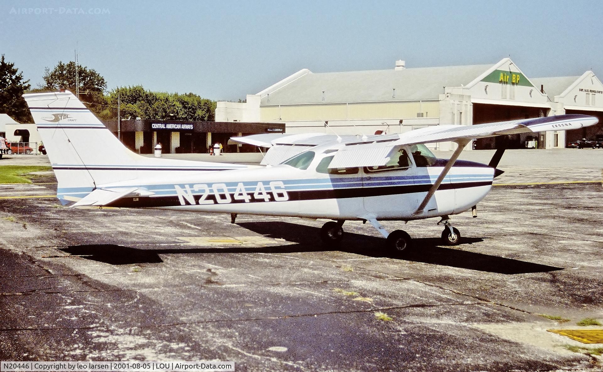 N20446, 1974 Cessna 172M Stol C/N 17261294, Louisville Bowman field 5.8.2001