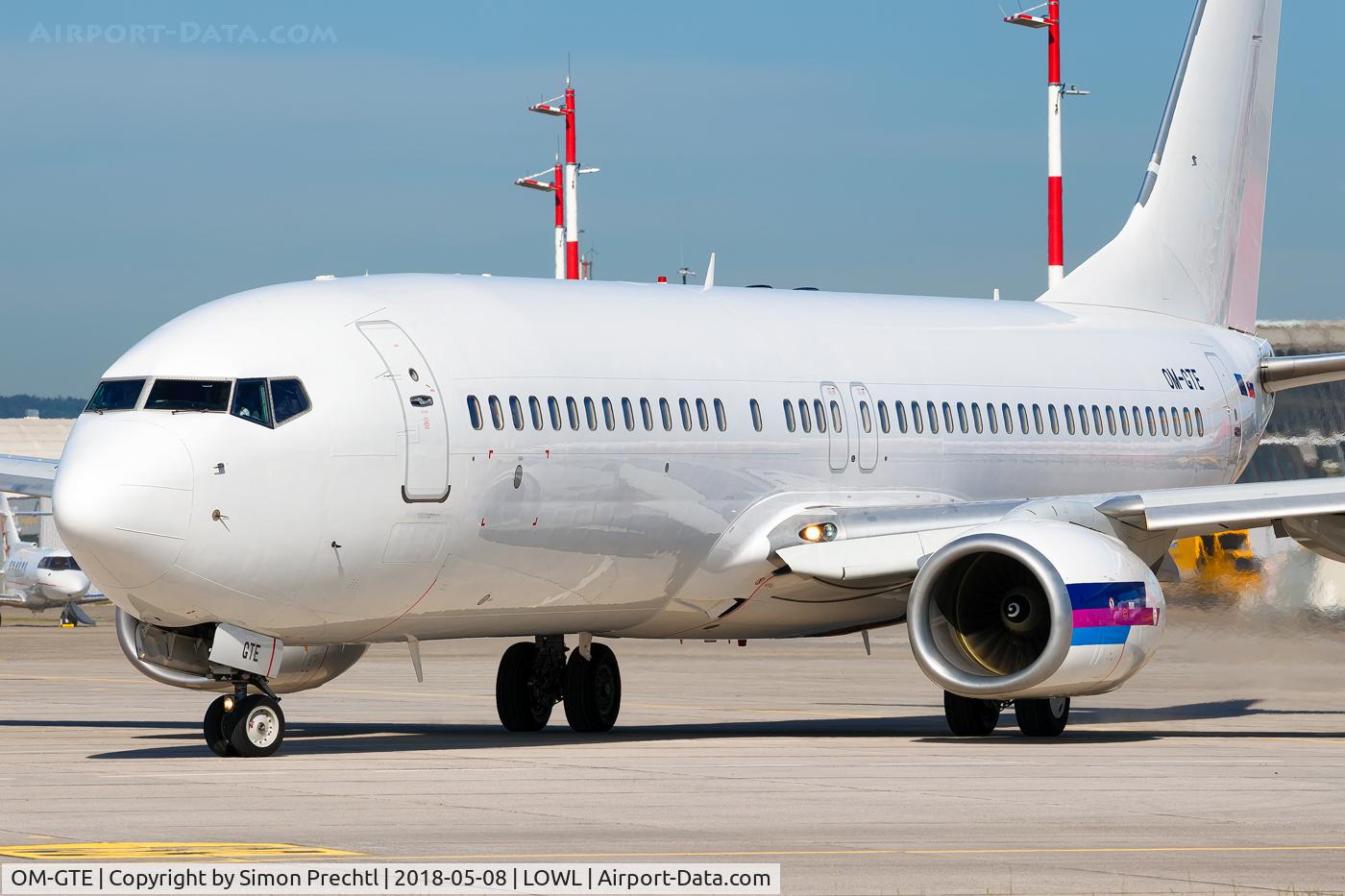 OM-GTE, 2000 Boeing 737-8AS C/N 29925, OM-GTE @ Linz Airport