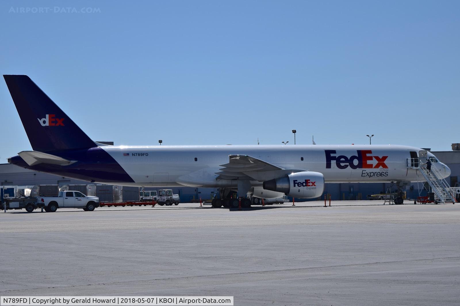N789FD, 1993 Boeing 757-222(SF) C/N 26689, Parked on the Fed Ex ramp.