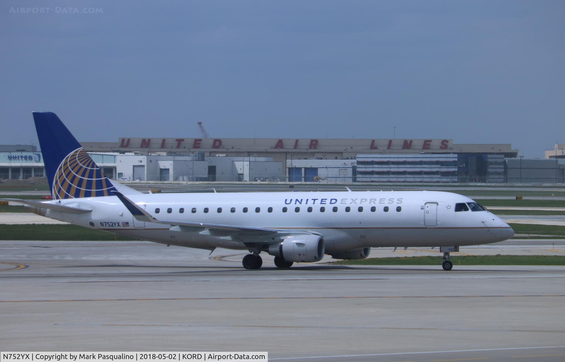 N752YX, 2017 Embraer 175LR (ERJ-170-200LR) C/N 17000689, ERJ 170-200 LR