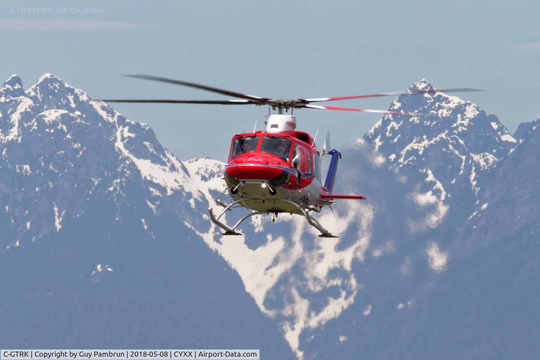 C-GTRK, 1990 Bell 412 C/N 36008, Landing