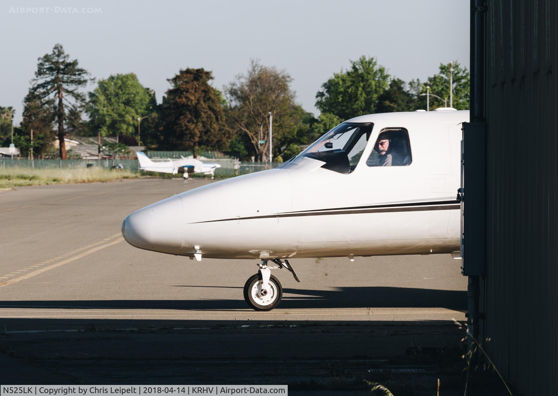 N525LK, 1997 Cessna 525 CitationJet CJ1 C/N 525-0200, Locally-based 1997 Cessna CitationJet 1 taxing out from its hanger at Reid Hilview Airport, San Jose, CA.