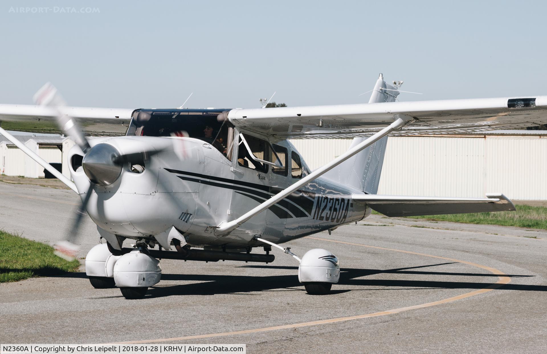 N2360A, 1999 Cessna 206H Stationair C/N 206-08016, Cessna 206H taxing out for departure at Reid Hillview Airport, San Jose, CA.