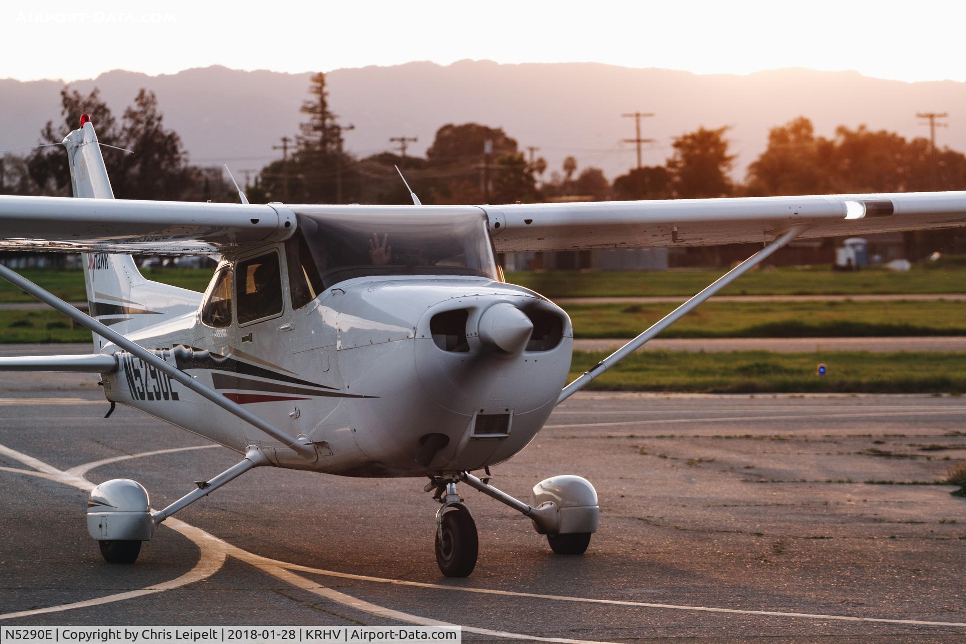 N5290E, 2002 Cessna 172S C/N 172S9226, Locally-based 2002 Cessna 172S taxing to the ramp at Reid Hillview Airport, San Jose, CA.