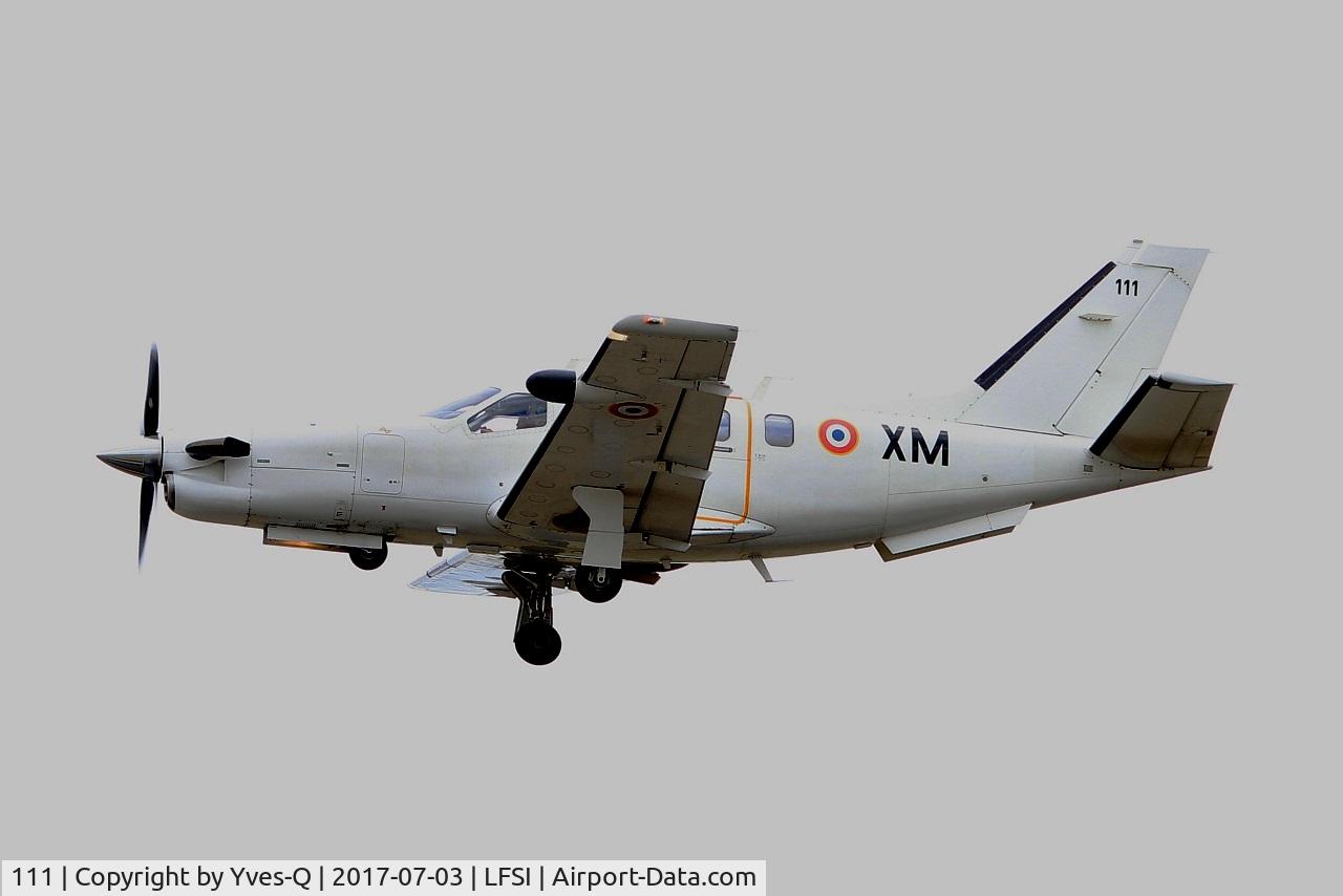 111, Socata TBM-700A C/N 111, Socata TBM-700A, Take off rwy 29, St Dizier-Robinson Air Base 113 (LFSI) Open day 2017