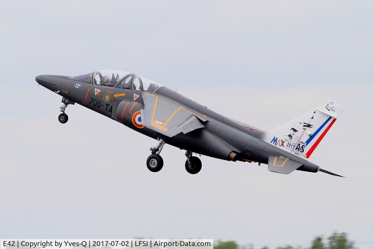 E42, Dassault-Dornier Alpha Jet E C/N E42, Dassault-Dornier Alpha Jet 1B, Take off rwy 29, St Dizier-Robinson Air Base 113 (LFSI) Open day 2017
