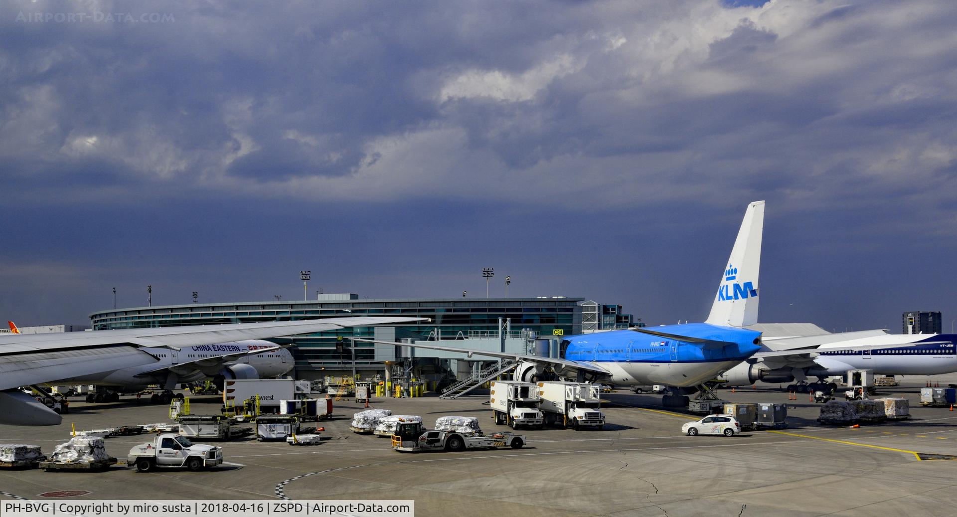 PH-BVG, 2012 Boeing 777-306/ER C/N 38867, KLM Boeing 777-306ER at Shanghai-Pudong International Airport