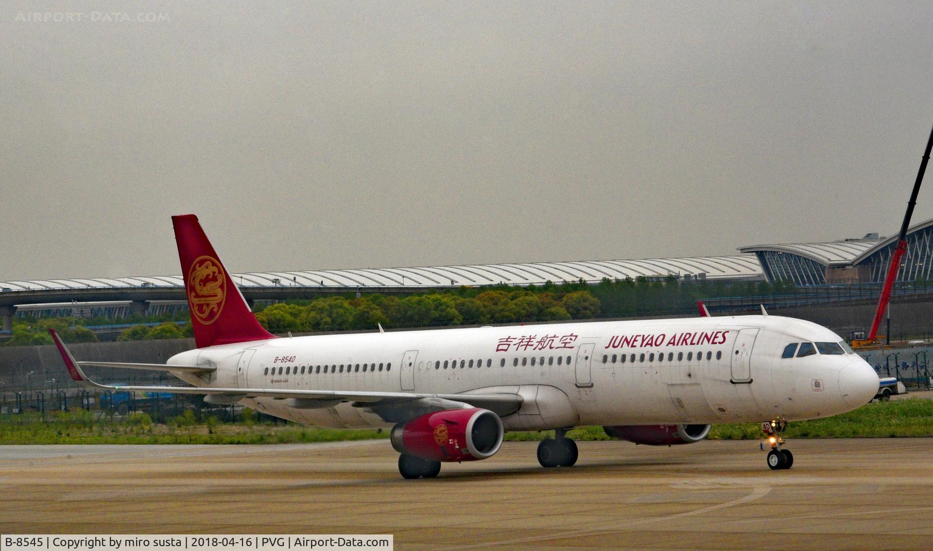 B-8545, 2016 Airbus A320-271N C/N 6975, Juneyao Airlines Airbus A320 at Shanghai-Pudong International Airport