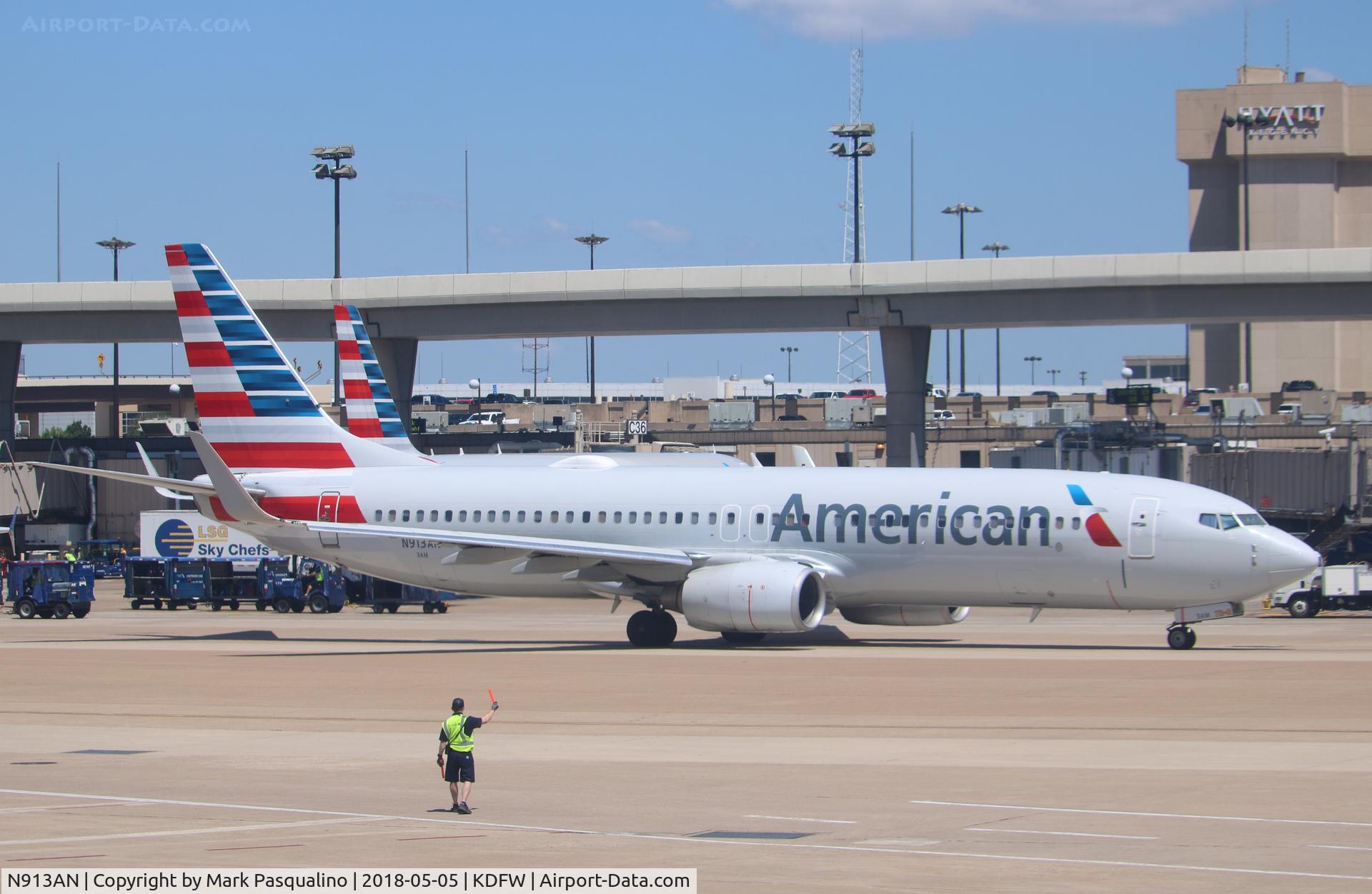 N913AN, 1999 Boeing 737-823 C/N 29514, Boeing 737-800