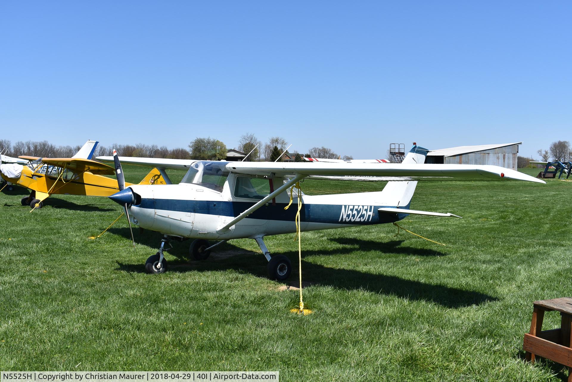 N5525H, 1979 Cessna 152 C/N 15284114, Cessna 152