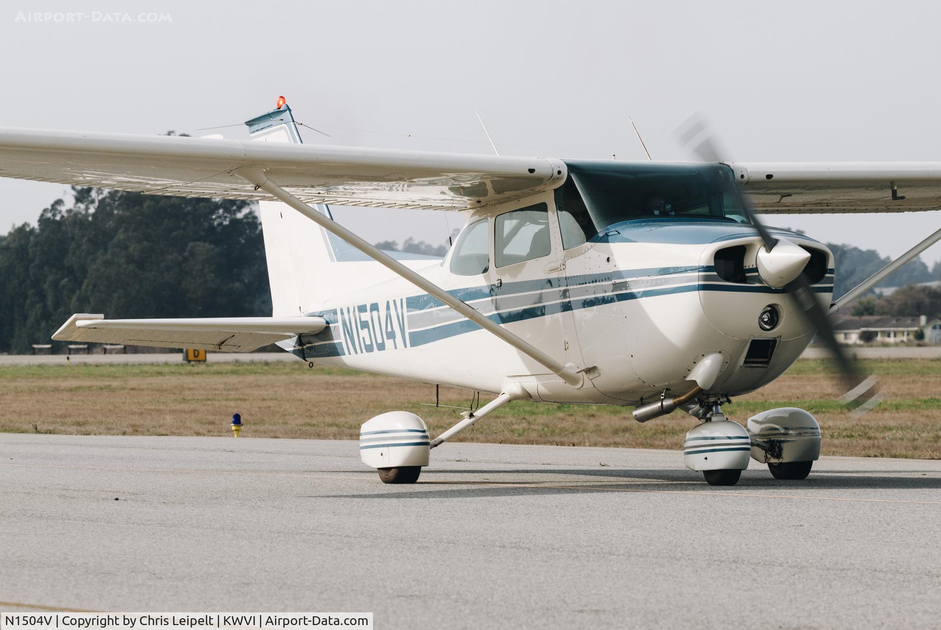 N1504V, 1974 Cessna 172M C/N 17263633, 1974 Cessna 172M taxing out for departure at Watsonville Municipal Airport, CA.