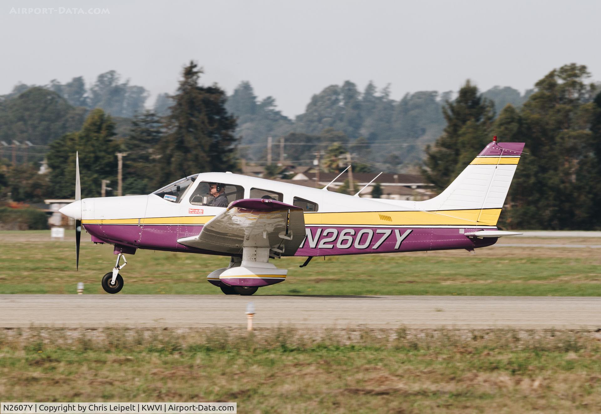 N2607Y, 1985 Piper PA-28-161 C/N 28-8516086, 1985 Piper PA-28-161 departing at Watsonville Municipal Airport, CA.