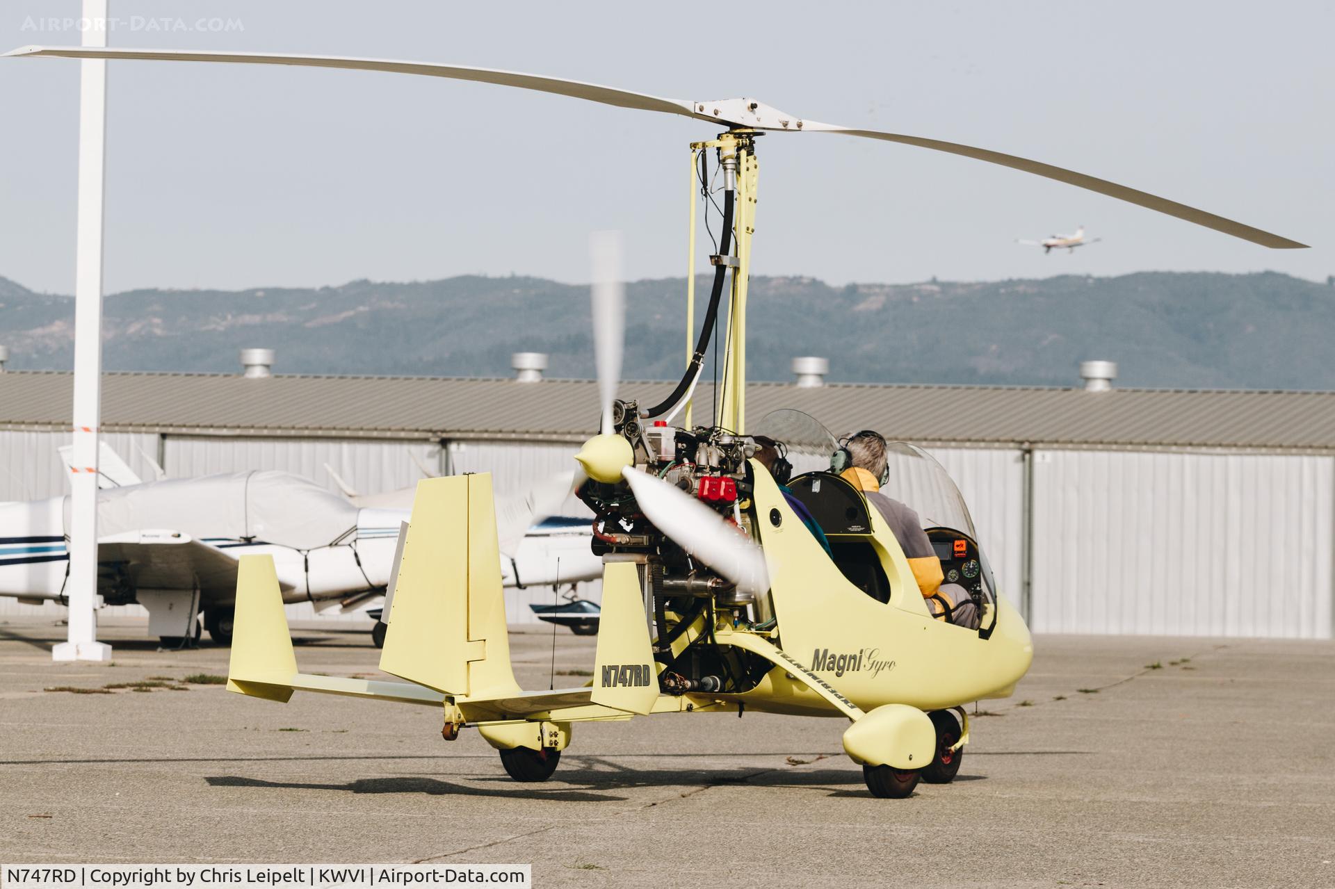 N747RD, 2015 Magni Gyro M-16 Tandem Trainer C/N 16-14-8744, 2015 Dayton A Dabbs M-16 taxing out for departure at Watsonville Municipal Airport, CA.