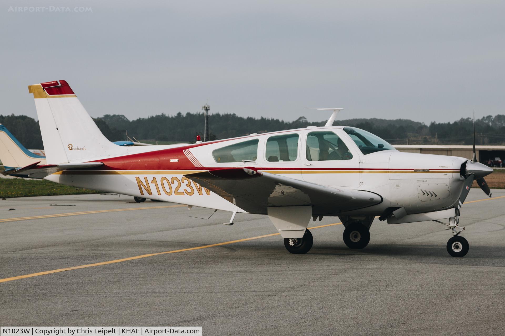 N1023W, 1973 Beech F33A Bonanza C/N CE-421, 1973 Beechcraft F33A Bonanza visiting at Half Moon Bay Airport, CA.