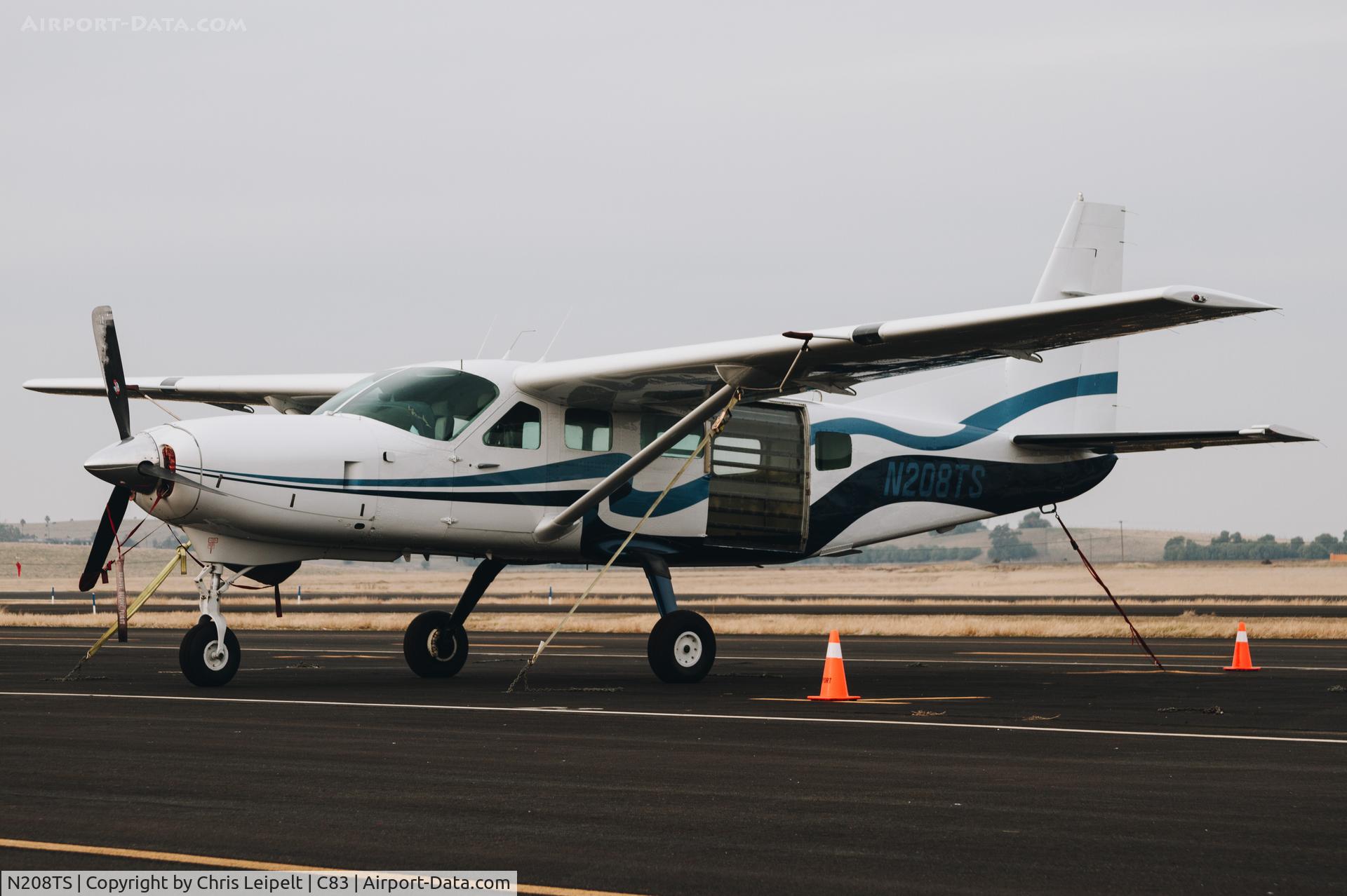 N208TS, 1985 Cessna 208 Caravan I C/N 20800124, 1985 Cessna 208 Caravan for skydiving parked on the ramp at Byron Airport, CA.