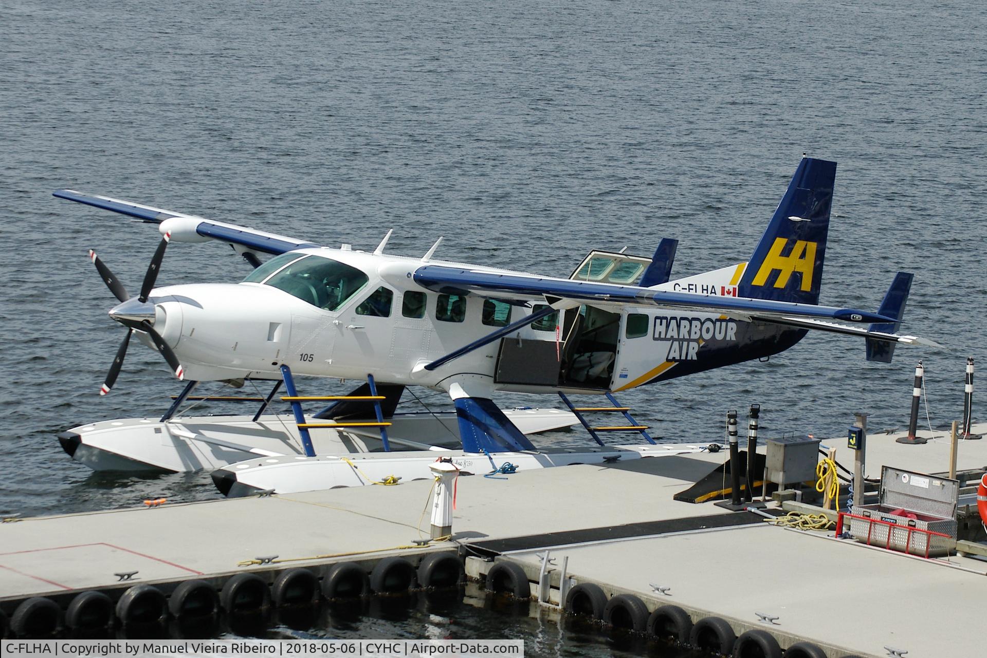 C-FLHA, 2017 Cessna 208B  Grand Caravan C/N 208B5418, At CYHC Vancouver Coal Harbour Seaplane Terminal