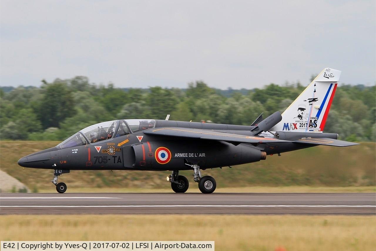 E42, Dassault-Dornier Alpha Jet E C/N E42, Dassault-Dornier Alpha Jet 1B, Landing rwy 29, St Dizier-Robinson Air Base 113 (LFSI) Open day 2017