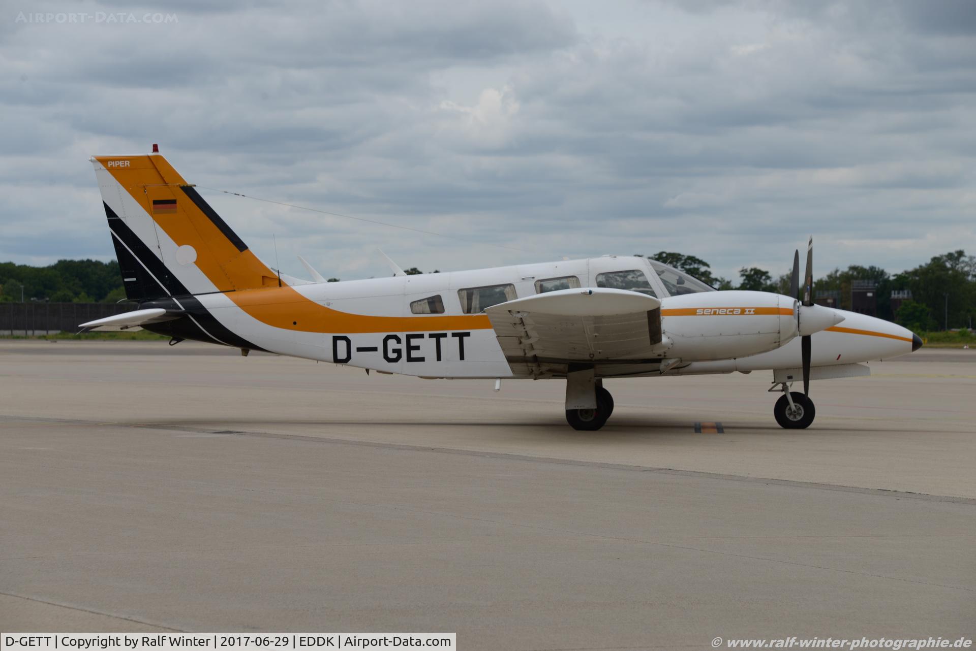 D-GETT, 1977 Piper PA-34-200T Seneca II C/N 34-7770376, Piper PA-34-200T Seneca II - Ptivate - 34-7770376 - D-GETT - 29.06.2017 - CGN