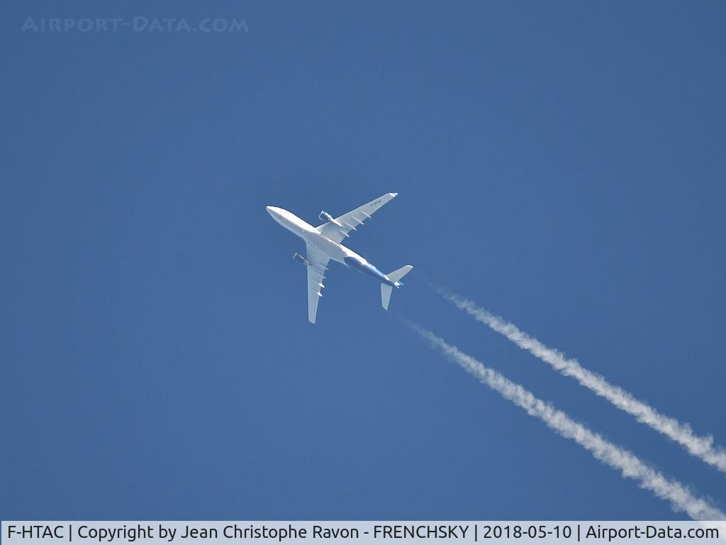 F-HTAC, 2002 Airbus A330-223 C/N 493, overflying Bordeaux city, ZI336 Porto to Paris Orly