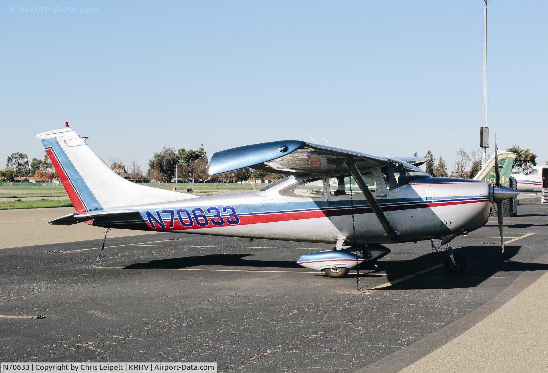 N70633, 1968 Cessna 182M Skylane C/N 18259333, 1968 Cessna 182 from SoCal visiting at Reid Hillview Airport, San Jose, CA.
