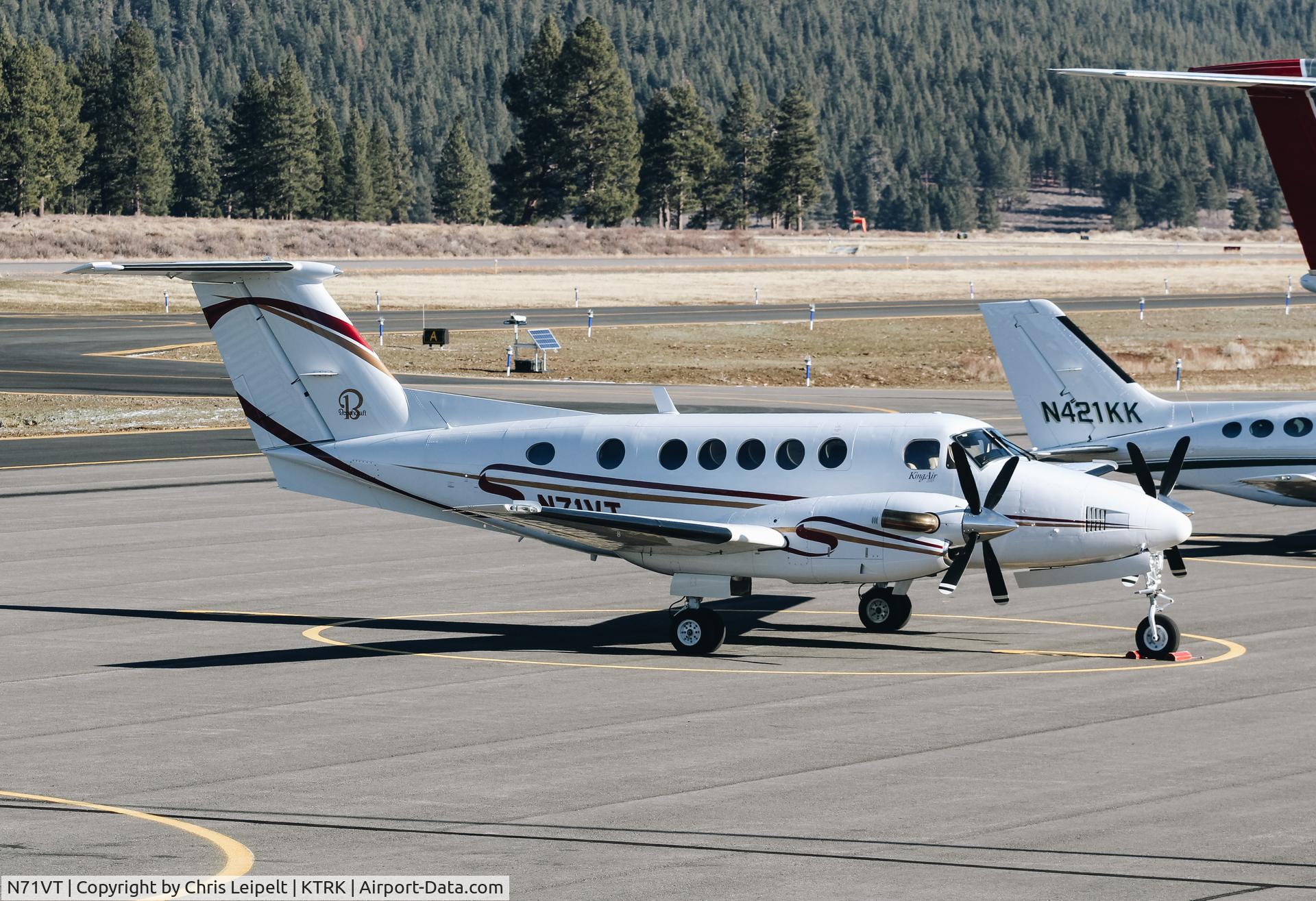 N71VT, 1980 Beech King Air 200 C/N BB-709, 1980 Beechcraft King Air 200 from Redding visiting at Truckee-Tahoe Airport, CA.