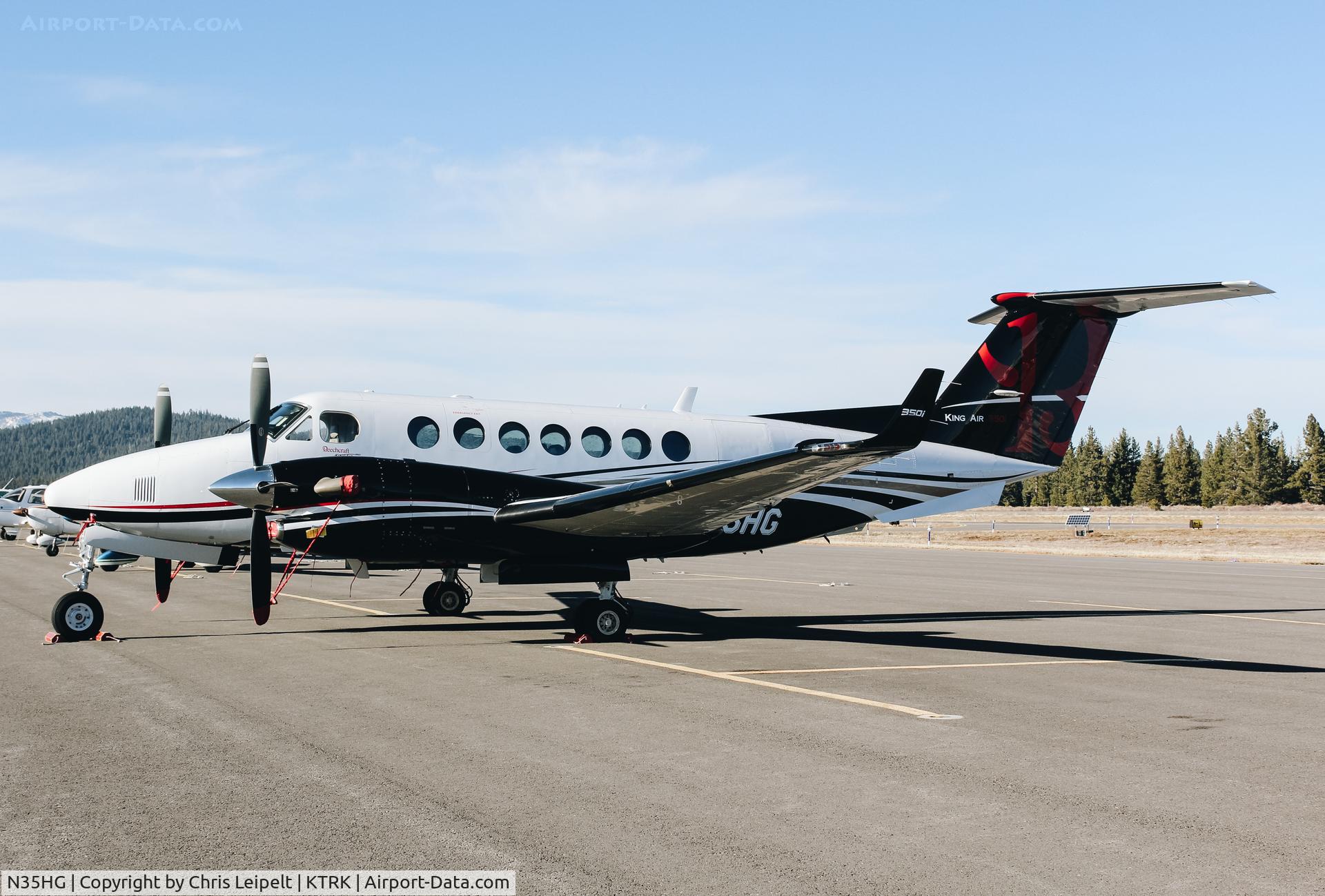 N35HG, 2013 Beechcraft B300 Super King Air C/N FL-856, 2013 Beechcraft King Air 300 visiting from SoCal at Truckee-Tahoe Airport, CA.