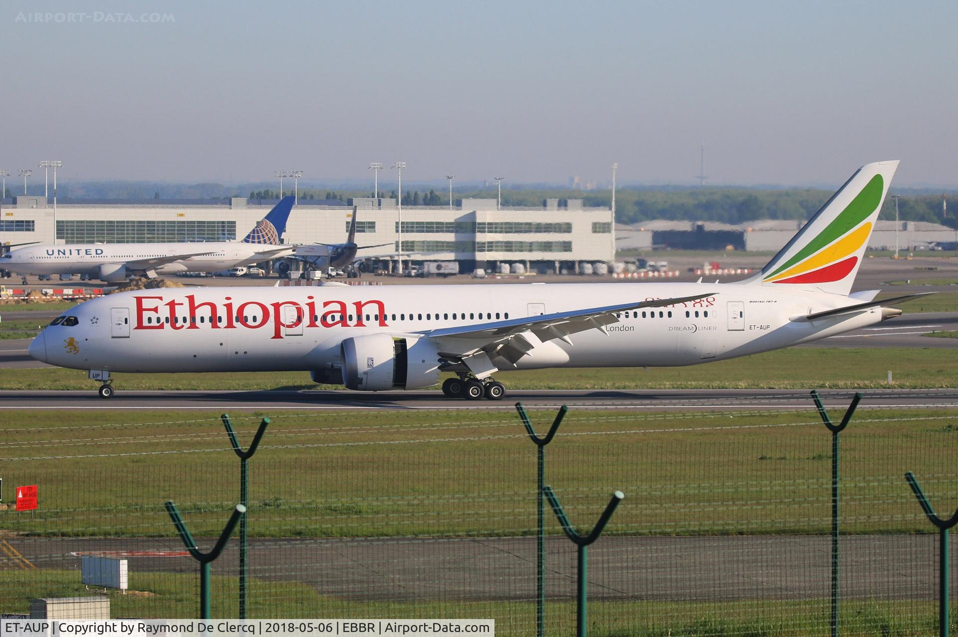 ET-AUP, 2017 Boeing 787-9 Dreamliner Dreamliner C/N 38782, Landing at Brussels.