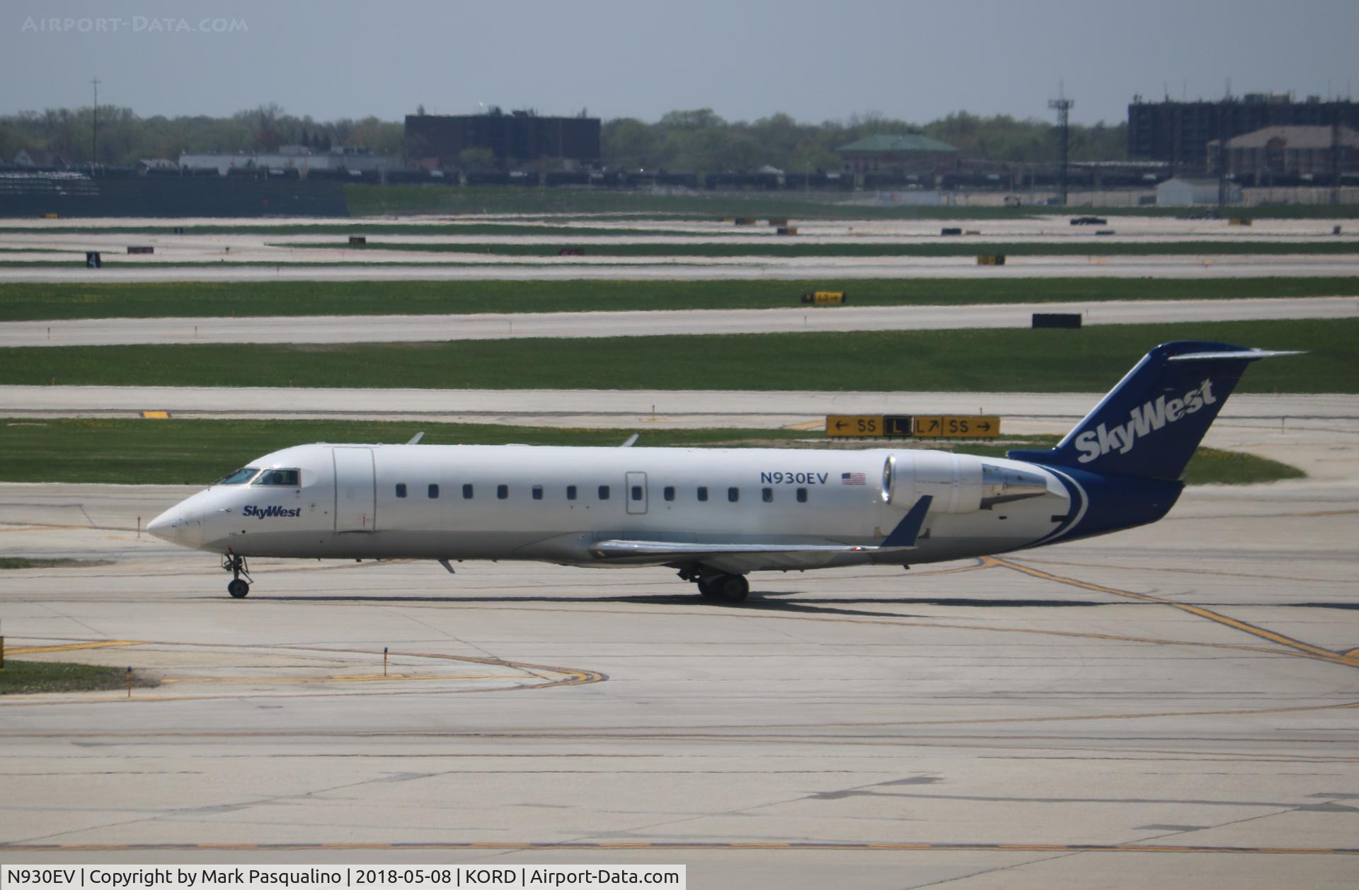 N930EV, 2005 Bombardier CRJ-200ER (CL-600-2B19) C/N 8014, CL-600-2B19