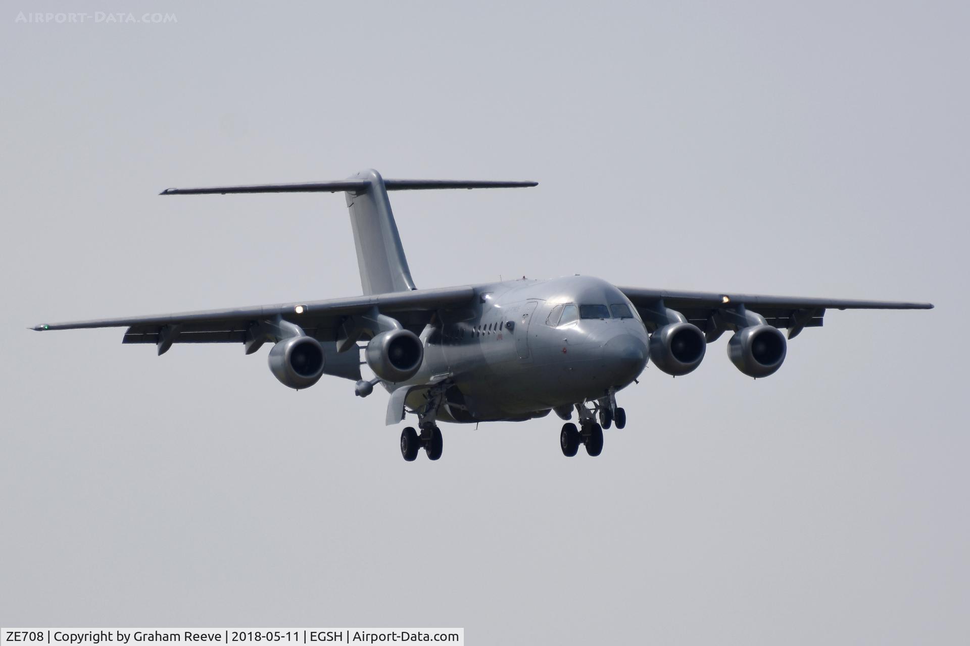 ZE708, 1993 British Aerospace BAe.146-200QC C.3 Quick Change C/N E2211, On approach to Norwich.