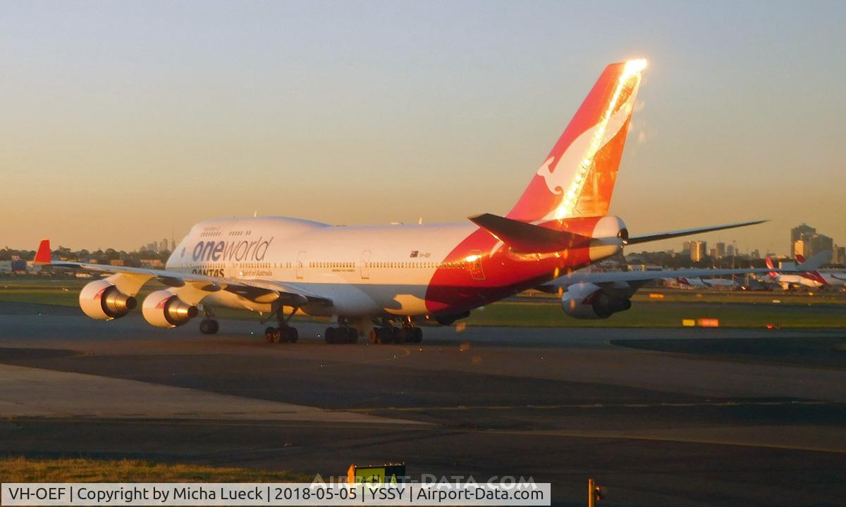 VH-OEF, 2002 Boeing 747-438/ER C/N 32910, Evening gold