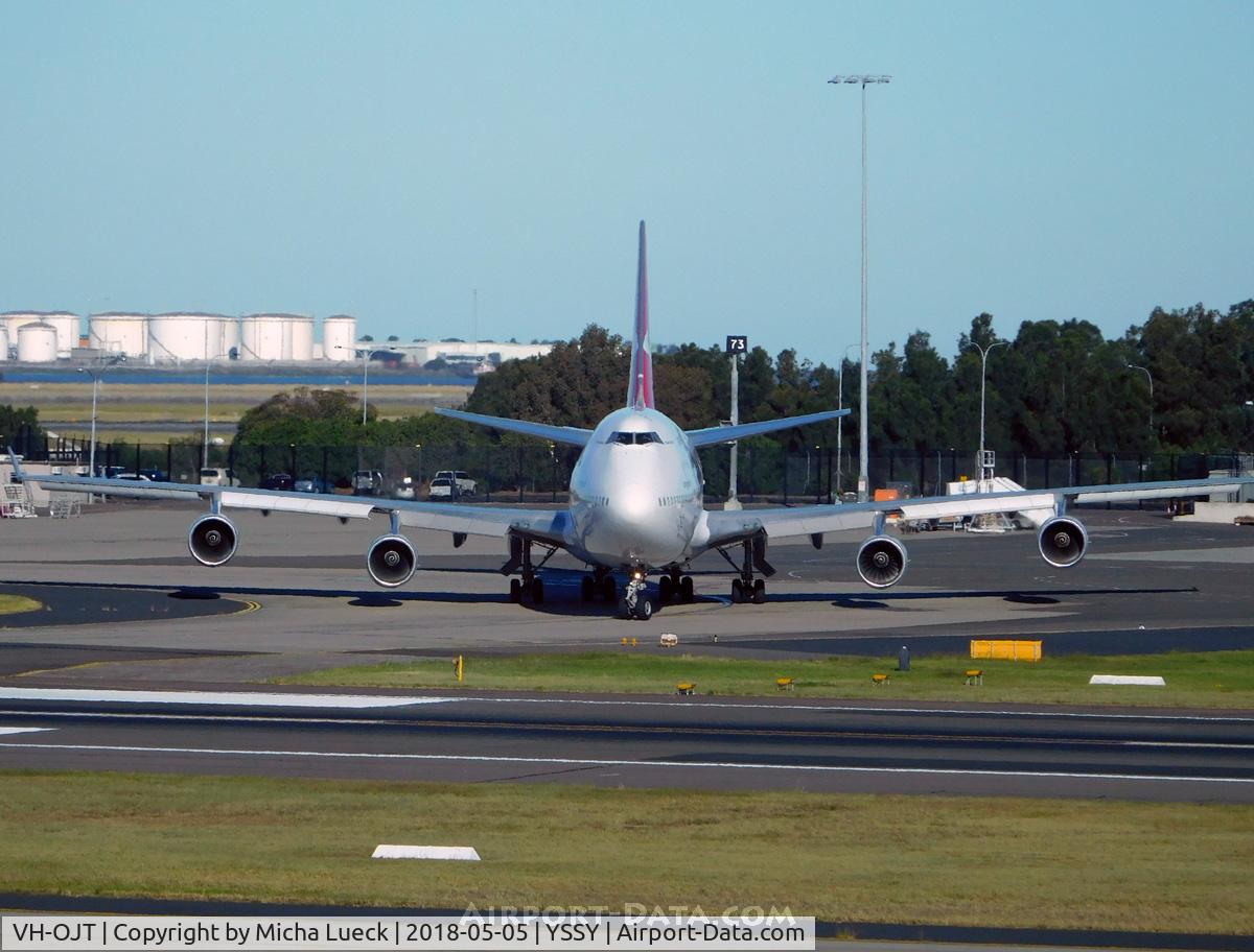 VH-OJT, 1999 Boeing 747-438 C/N 25565, At Mascot