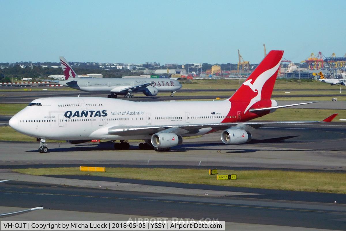 VH-OJT, 1999 Boeing 747-438 C/N 25565, At Mascot