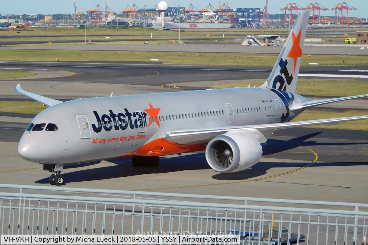 VH-VKH, 2014 Boeing 787-8 Dreamliner C/N 36233, At Mascot