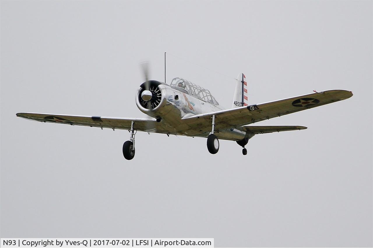 N93, 1943 Convair BT-13A Valiant C/N 9102, Convair BT-13A, On display, St Dizier-Robinson Air Base 113 (LFSI) Open day 2017