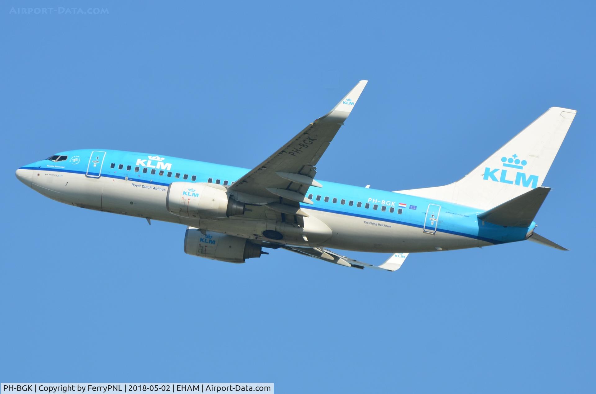 PH-BGK, 2010 Boeing 737-7K2 C/N 38054, KLM B737 departing its base.