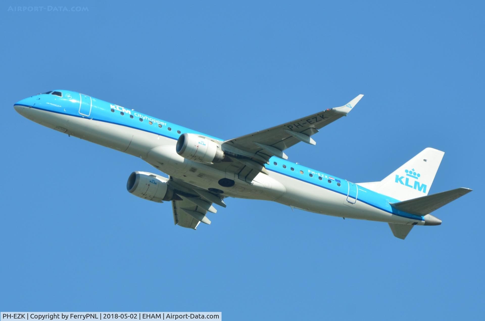 PH-EZK, 2009 Embraer 190LR (ERJ-190-100LR) C/N 19000326, Departing ERJ190