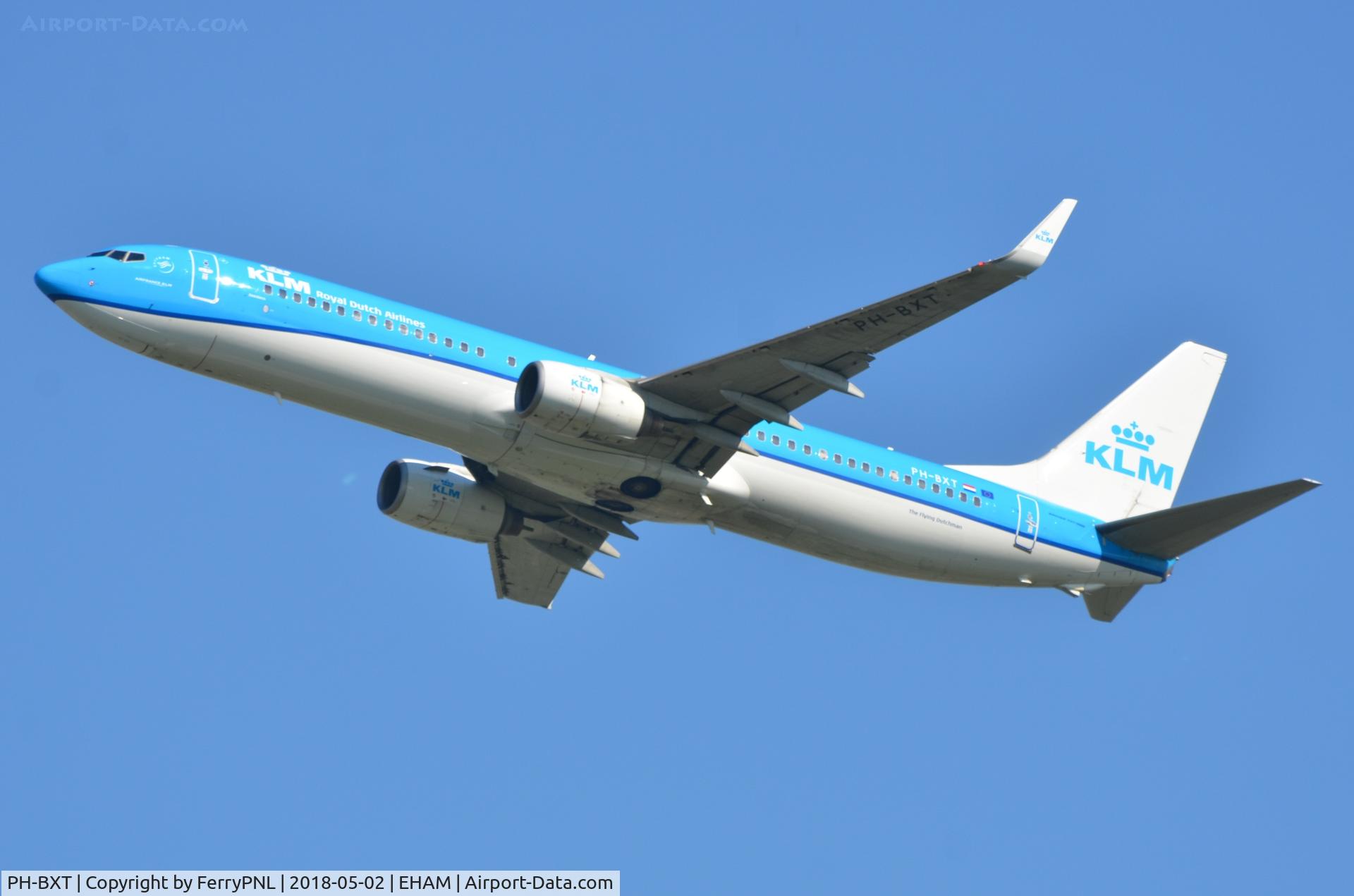 PH-BXT, 2004 Boeing 737-9K2 C/N 32944, KLM B739 departing AMS