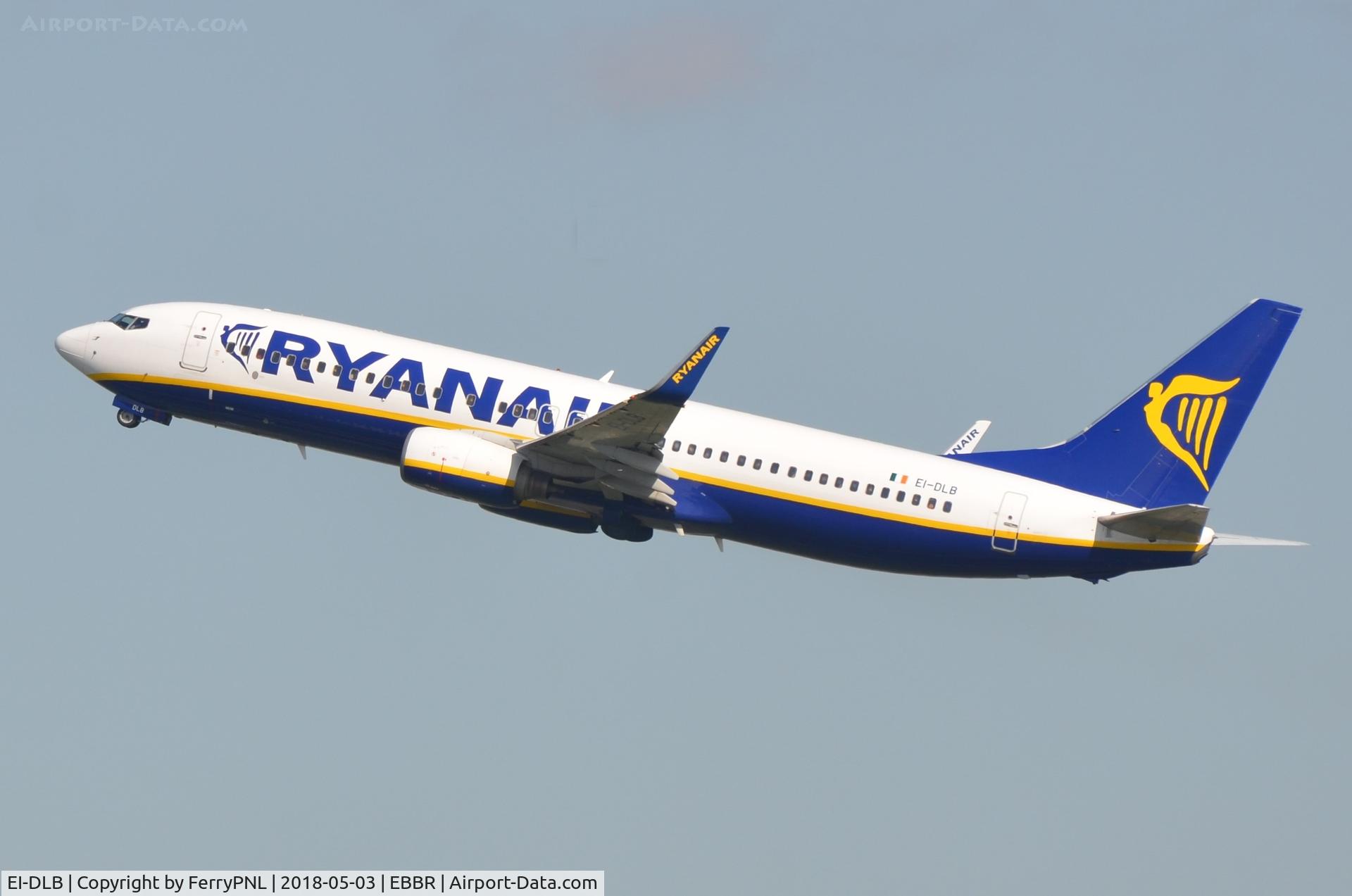 EI-DLB, 2005 Boeing 737-8AS C/N 33584, Departing Ryanair B738