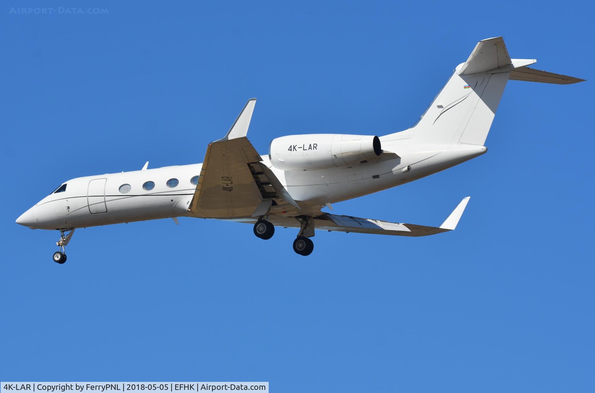 4K-LAR, 2008 Gulfstream Aerospace GIV-X (G450) C/N 4119, Silkway G450 landing in Helsinki