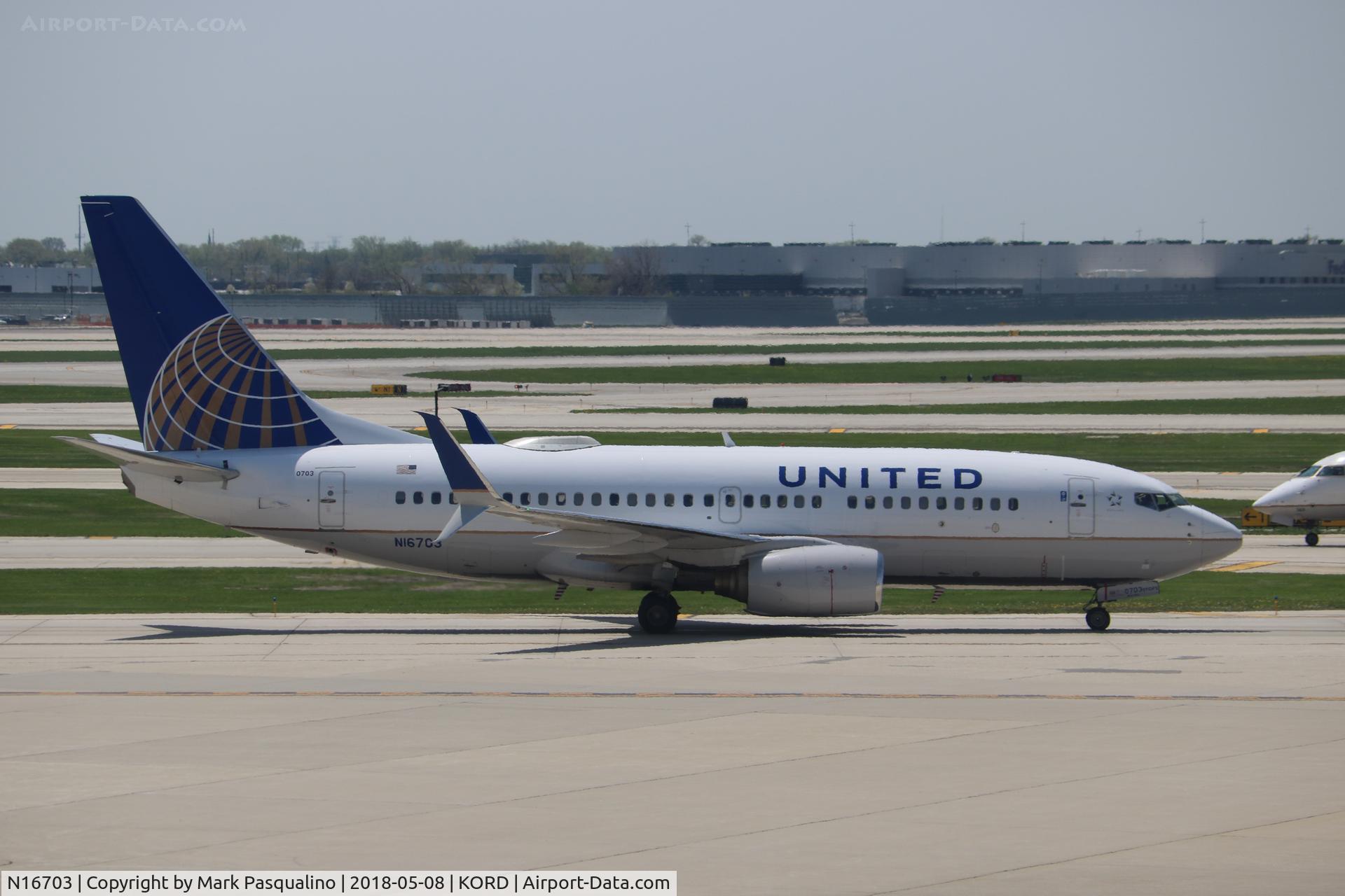 N16703, 1998 Boeing 737-724 C/N 28764, Boeing 737-700