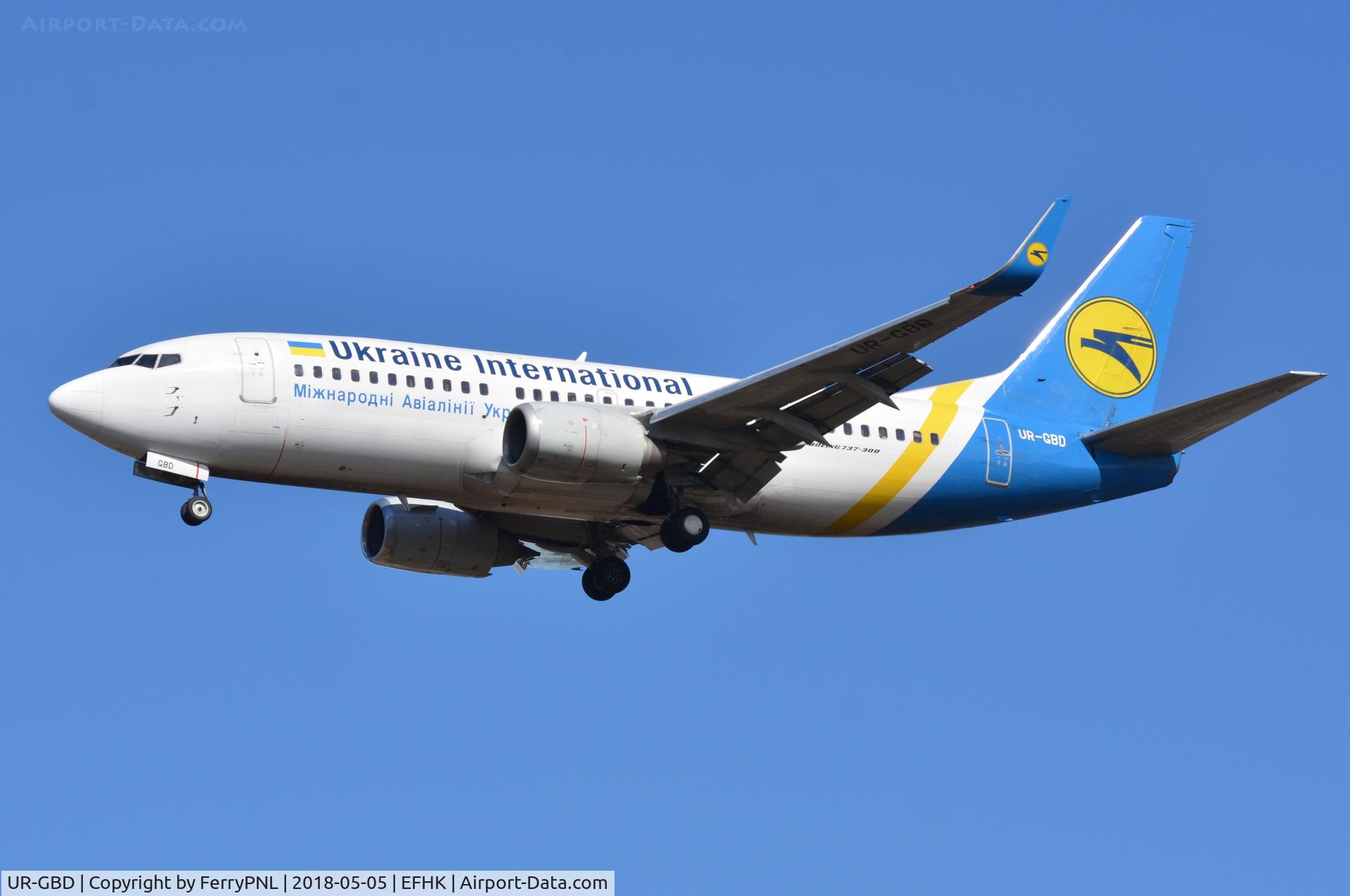 UR-GBD, 1997 Boeing 737-36Q C/N 28659, Ukaraine B733 on approach to Helsinki