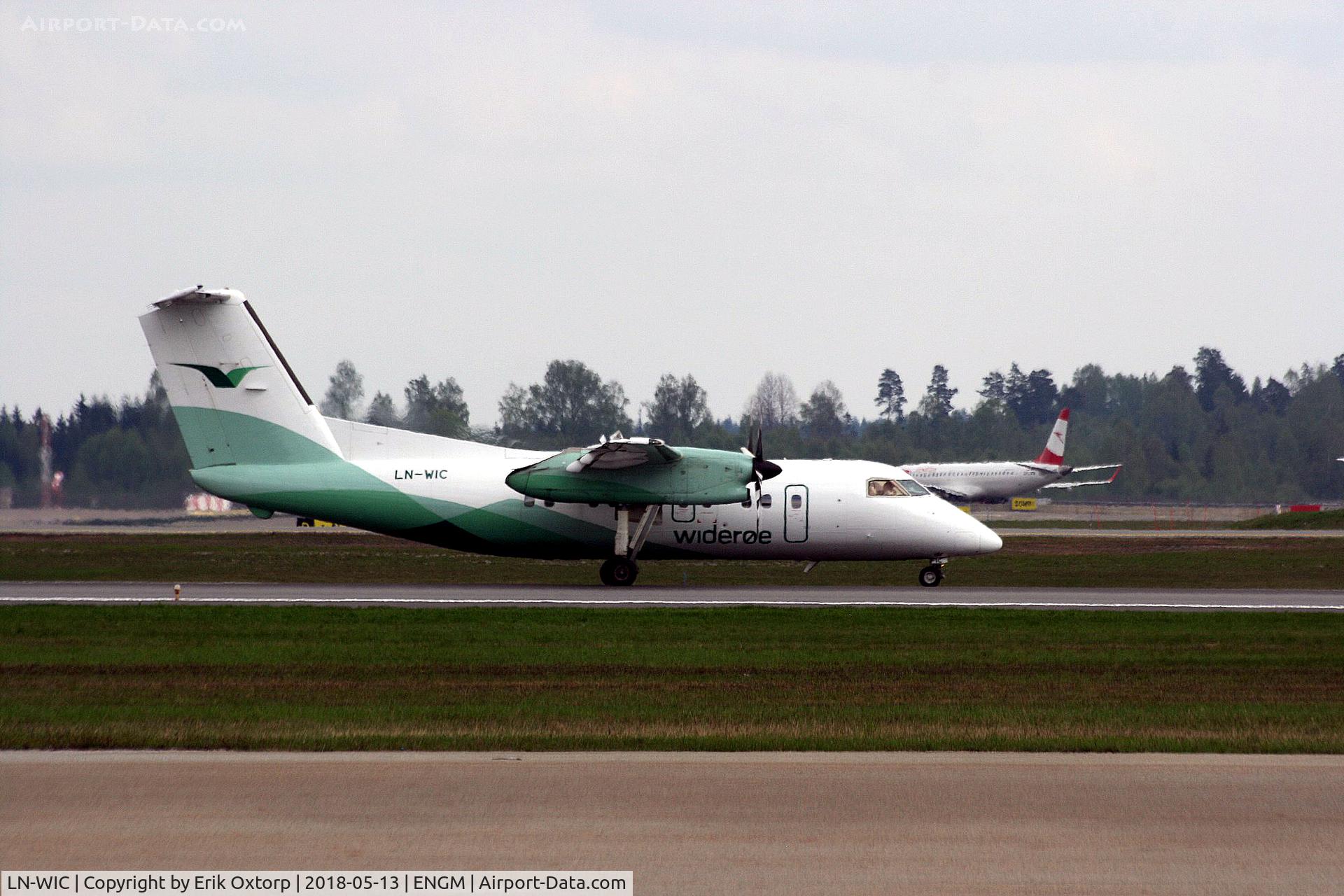 LN-WIC, 1993 De Havilland Canada DHC-8-103B Dash 8 C/N 367, LN-WIC in OSL